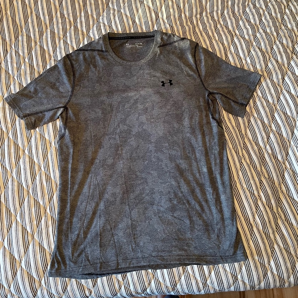 Mens UA Shirt